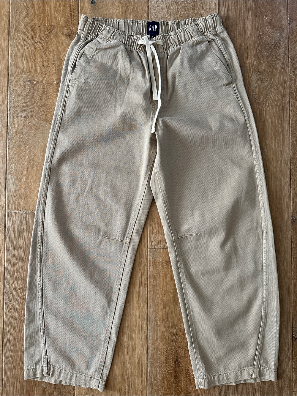 NWOT Gap Pull On Barrel Jean in Khaki Size S